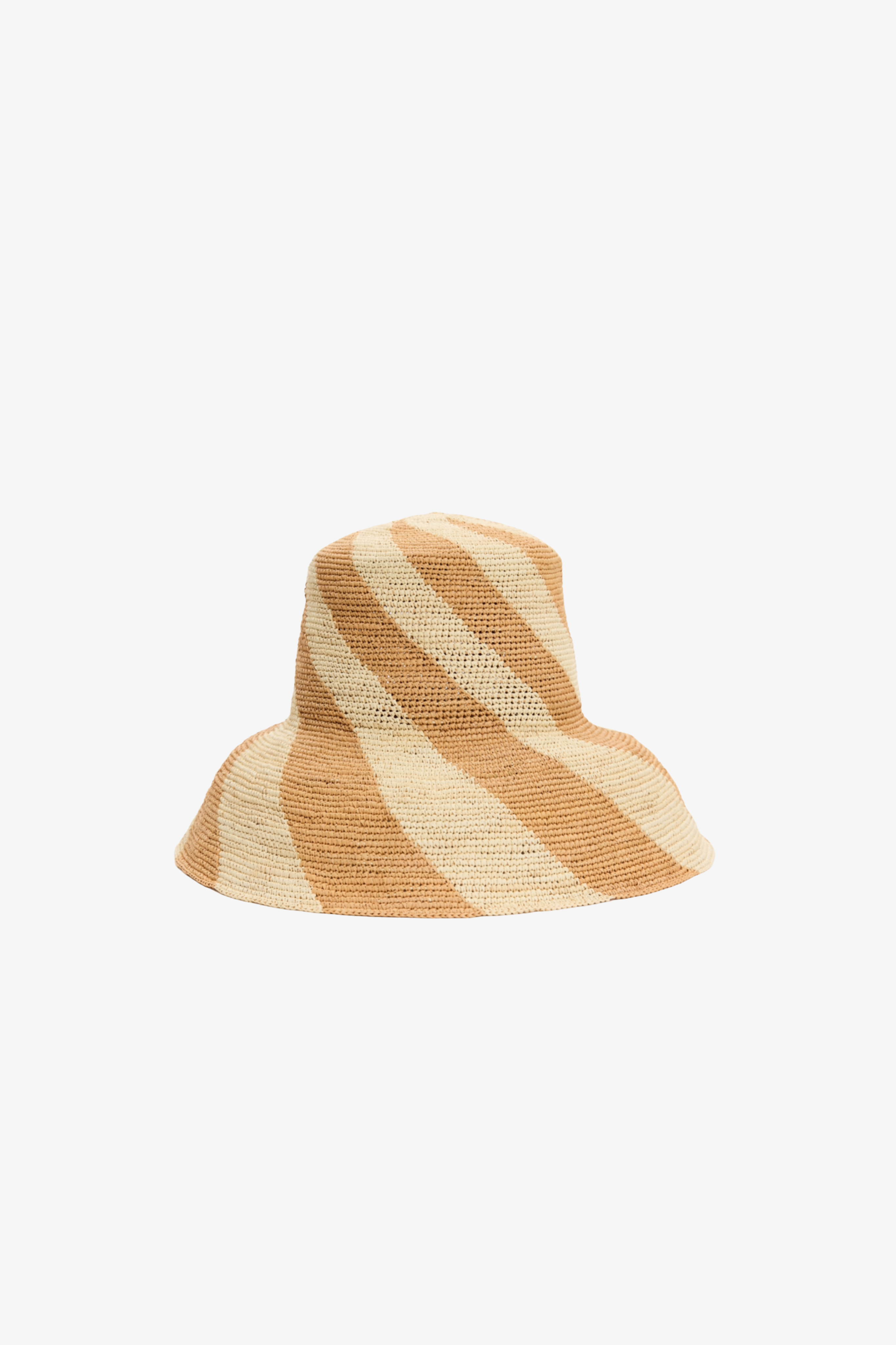 Letni kapelusz typu bucket PENICHE. Wykonany z naturalnej słomy. Kolor pomarańczowo beżowy, z motywem spirali.