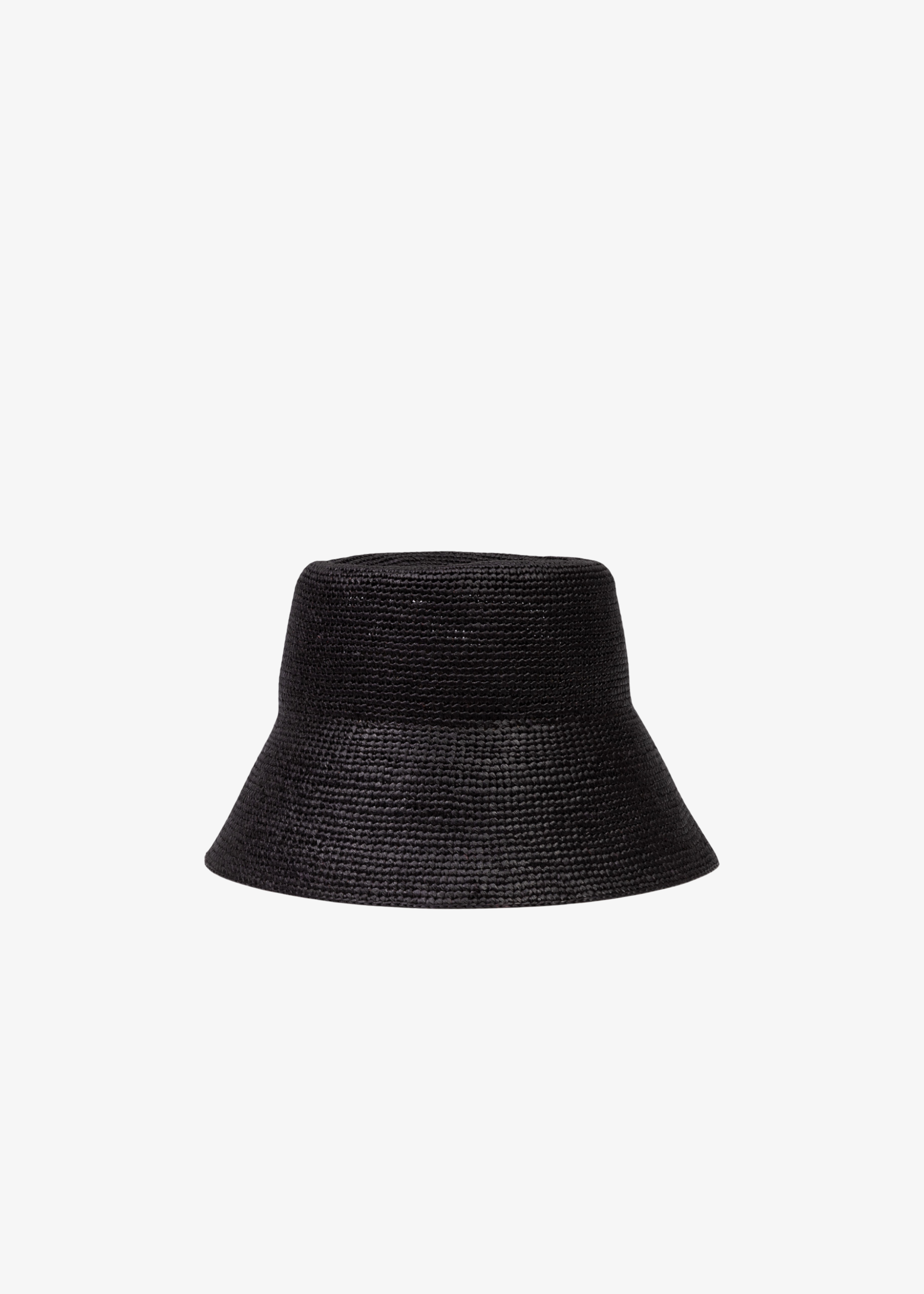 Bucket w kolorze czarnym z naturalnej trawy toquilla, ręcznie pleciony