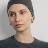 Prążkowana opaska z wełny merino i kaszmiru w kolorze szarym