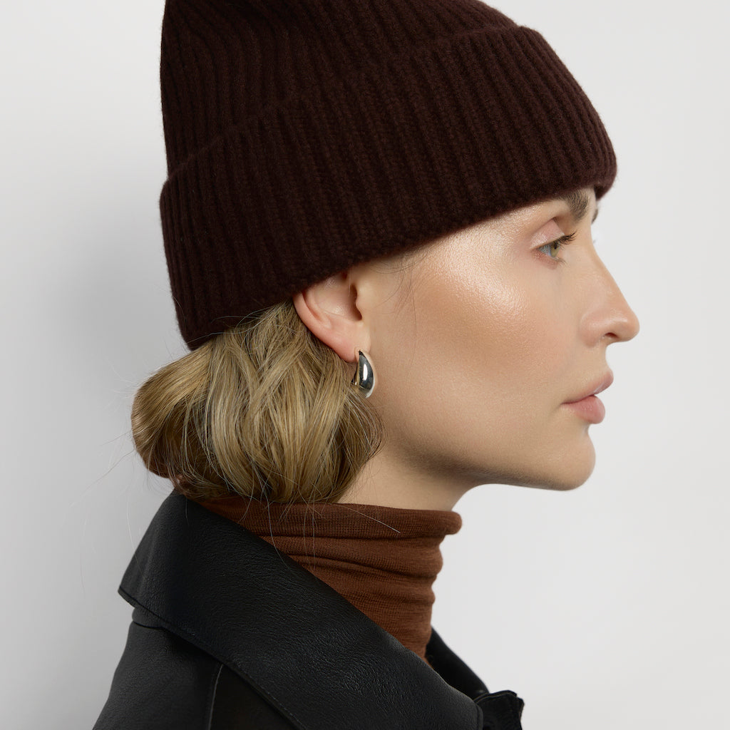 Czekoladowa czapka z wełny jaka
