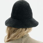 Bucket z naturalnej rafii w kolorze czarnym