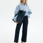 Torba z rafii w kolorze czekoladowym wykończona skórą caviar