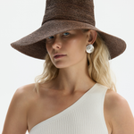 Kapelusz z naturalnej rafii w kolorze karmelowym